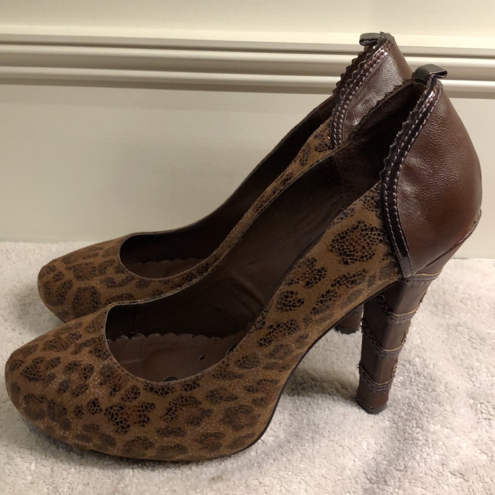 Women’s Not Rated brand shows - size 9